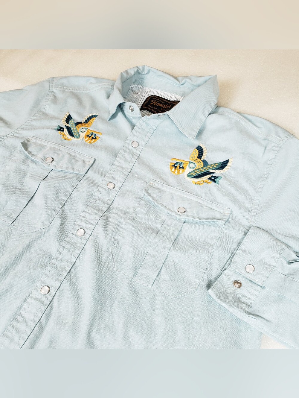 Howler Men's Medium Pelicans Gaucho Pearl Snapshirt Fishing Hiking Beach Shirt